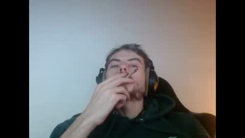 malenpc online show from November 3, 7:15 pm