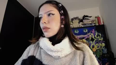 Alice Asylum online show from December 14, 2:07 am