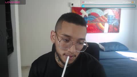 Snapshot of malikzzain chatting on November 1, 3:00 pm Zain Malik online show from November 1, 3:00 pm