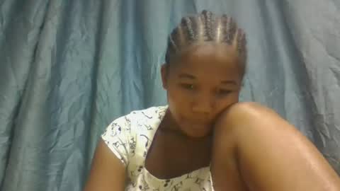 mamieriela online show from March 8, 8:18 am