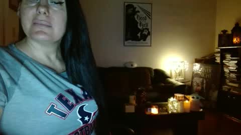 mandaloriangirlsfight online show from January 14, 10:40 pm