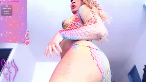 Mandy Mosquera online show from October 27, 2:39 pm