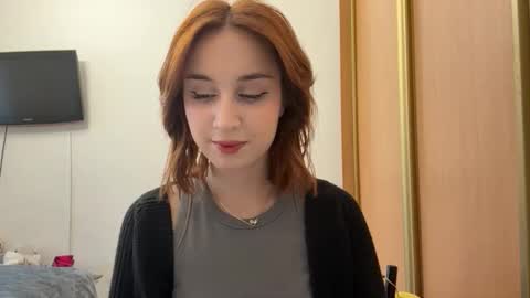 Mia online show from January 9, 11:05 am