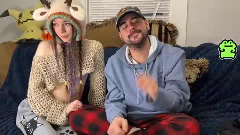 manicpixiedreamfrog online show from April 6, 6:03 am