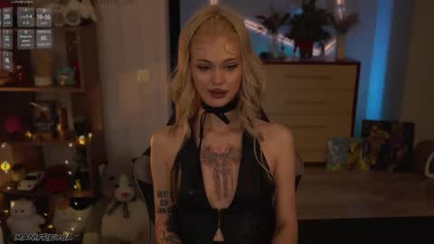 Amelie online show from February 25, 10:35 pm