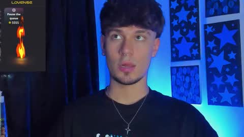  independent model online show from March 17, 3:00 am