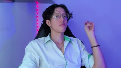 Manuel online show from March 1, 7:48 pm