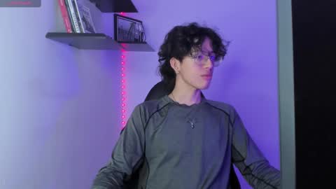 Manuel online show from March 5, 12:33 pm