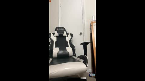manue957825 online show from October 23, 2:57 am