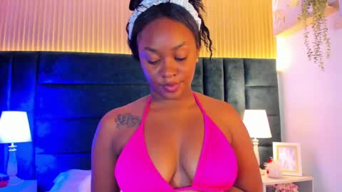 Manuela Baez online show from December 17, 2:55 pm