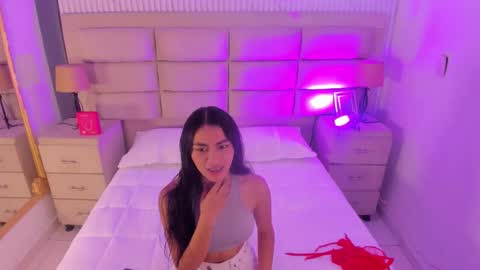 Manuela online show from February 21, 9:07 pm