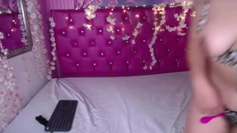 Manuela  online show from October 15, 6:05 am