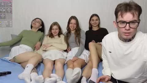 MARY PVT IS OPEN online show from November 3, 6:36 am