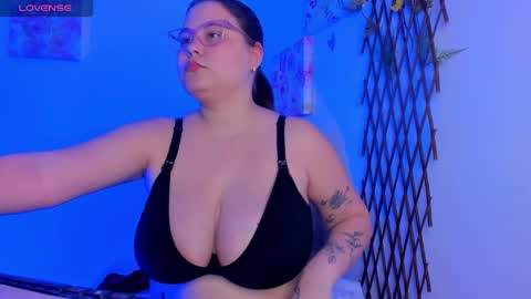 Mara 3 Enjoy my Milky boobs online show from October 16, 9:24 pm