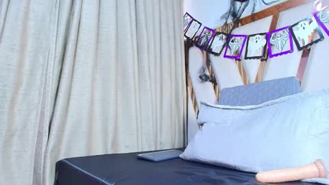 maraa_x online show from October 24, 9:48 pm