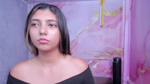 Maraluna online show from March 18, 2:12 pm