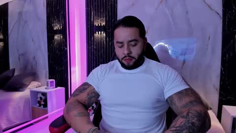 Snapshot of marcus_fit1 chatting on October 14, 1:08 am Marcus online show from October 14, 1:08 am