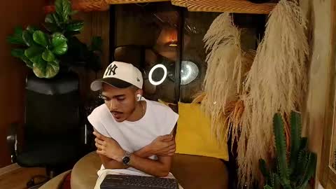 Marcus online show from November 25, 1:15 am