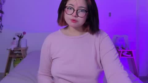 danna online show from March 1, 10:24 am