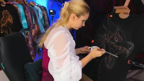 margaux_corsets6641000 online show from October 22, 1:35 pm