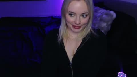 margot_robbie7 online show from March 24, 1:00 am