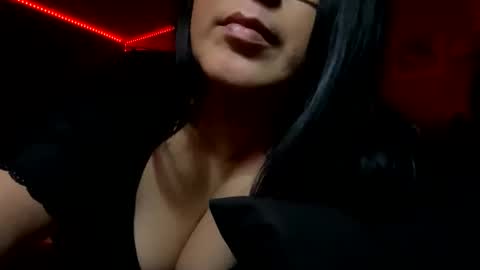 Mari Bee online show from April 26, 9:29 am