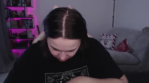 mari moore online show from January 13, 8:33 am