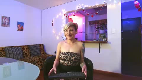 Maria fernanda online show from February 25, 2:03 am