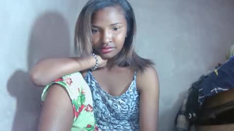 Snapshot of mariah586 chatting on September 28, 3:37 am Maria online show from September 28, 3:37 am
