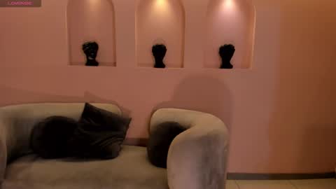 MARIA HERRERA  online show from November 24, 12:31 am