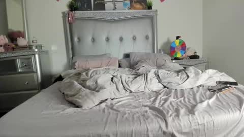 Pinkkitty online show from February 12, 1:30 am