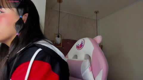   online show from February 15, 6:55 pm