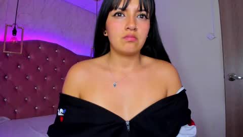   online show from February 25, 10:09 pm