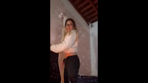 mariam_arango online show from January 7, 6:07 am