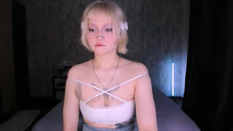 Maria online show from October 31, 11:38 pm