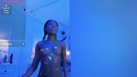 Marian Reynolds online show from November 2, 4:01 am