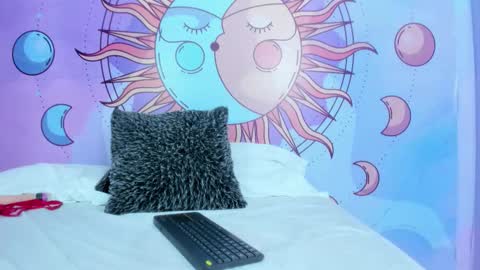 mariana_16_ online show from September 27, 11:57 pm