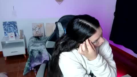 Snapshot of mariana__666 chatting on October 15, 6:27 am mariana__666 online show from October 15, 6:27 am
