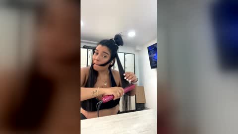 Mar y online show from March 6, 3:55 pm