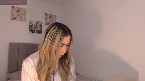 Mariana online show from February 15, 1:43 pm