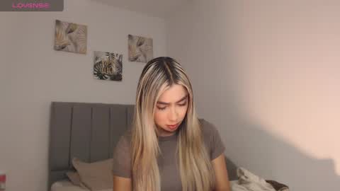 Mariana online show from April 14, 11:41 pm