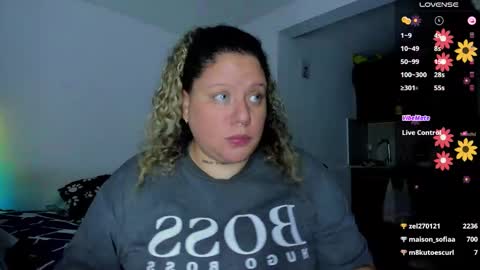 Snapshot of mariana_smittt chatting on February 17, 8:52 am   Independent Model online show from February 17, 8:52 am