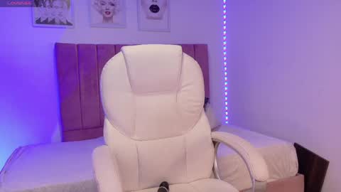 marianascalante online show from May 6, 3:07 pm