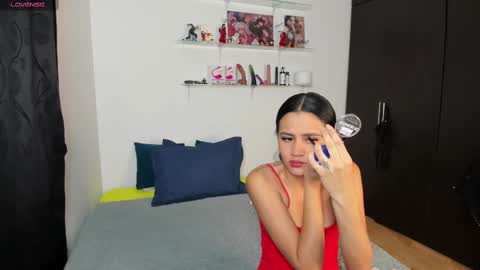 MARIANA Y VALENTINA online show from September 26, 11:07 am