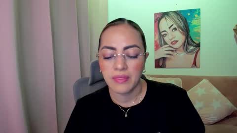 Mariana Lopez online show from December 15, 1:01 am