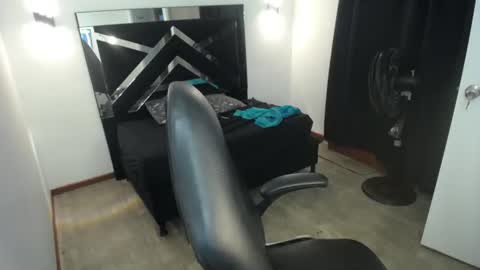 Mariana online show from June 21, 6:53 am