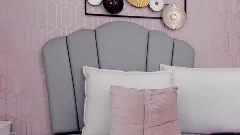 Mariana online show from March 1, 10:42 pm