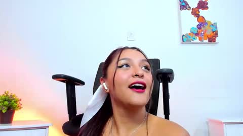 Mariana Vargas online show from November 13, 4:59 am