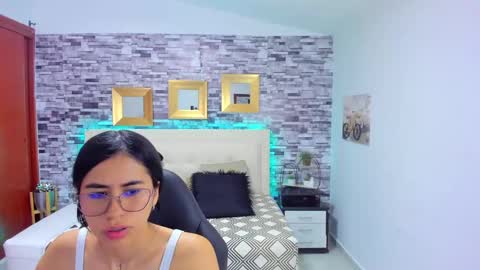 Mariana online show from February 15, 8:11 pm