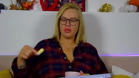 Maria online show from November 2, 7:14 pm